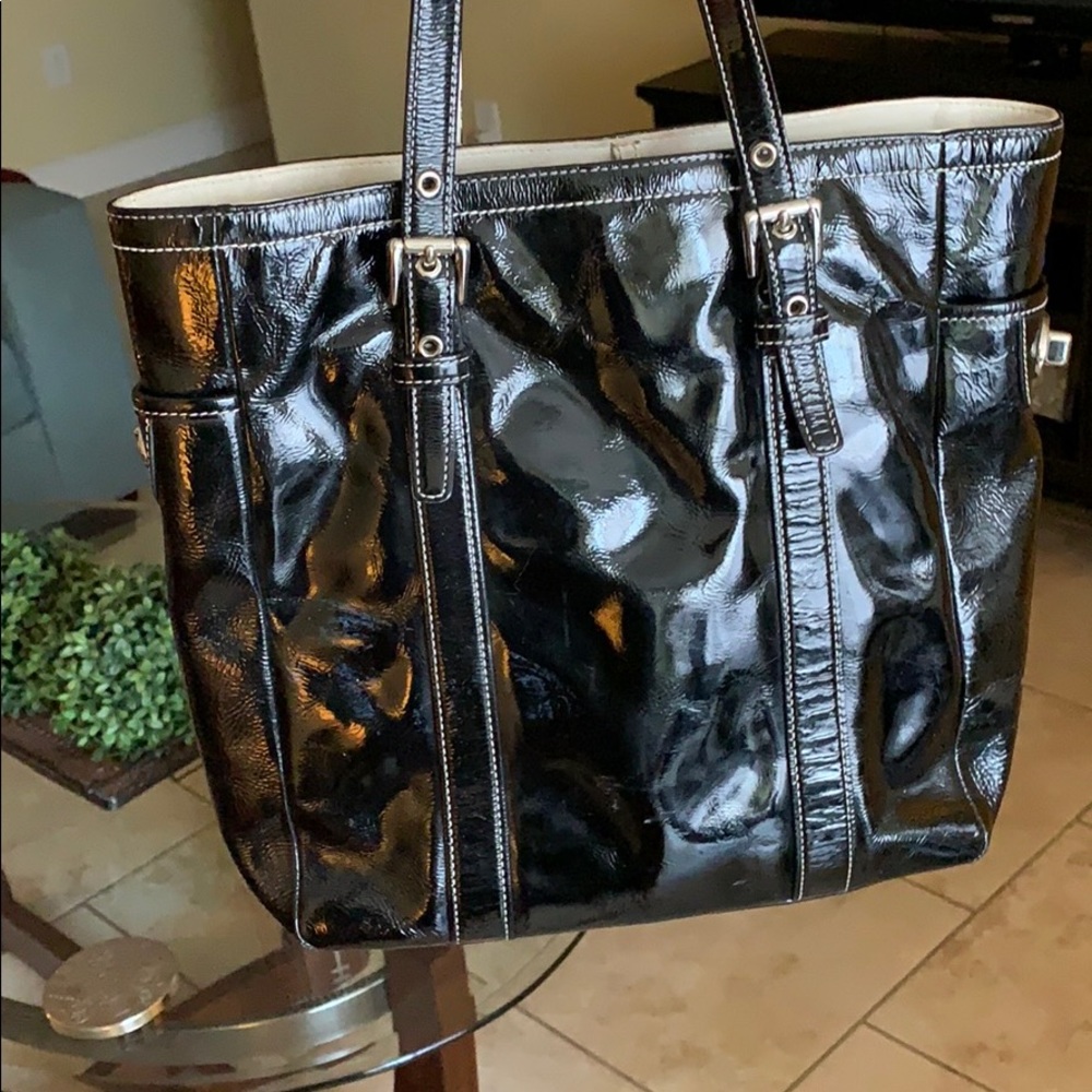 black and white coach bag